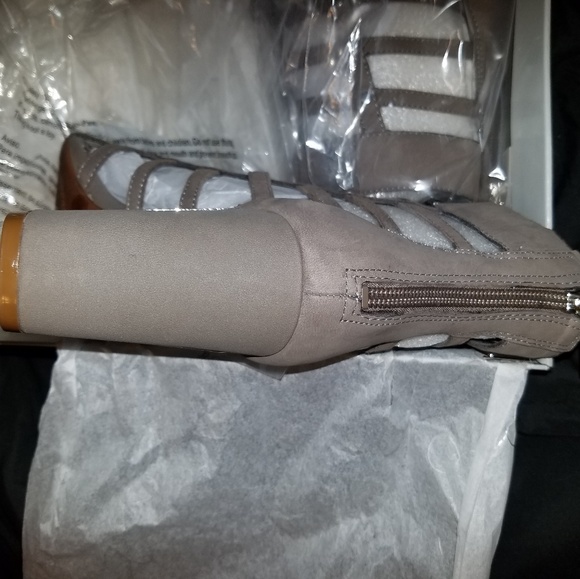 Jessica Simpson, Open toe sandals - Picture 3 of 6